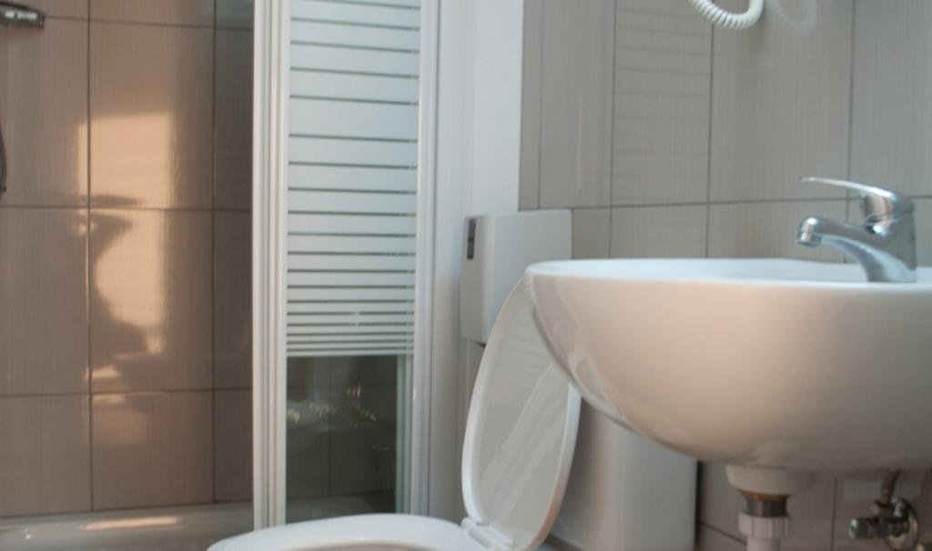 St. George Rent Rooms Larnaca Luaran gambar