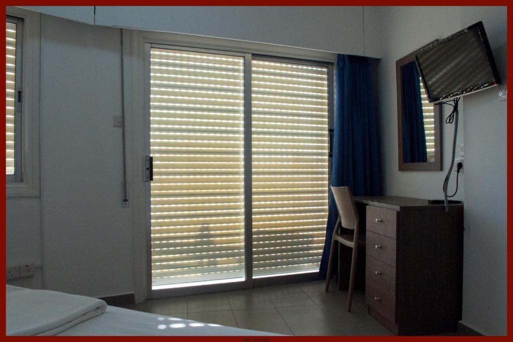 St. George Rent Rooms Larnaca Luaran gambar